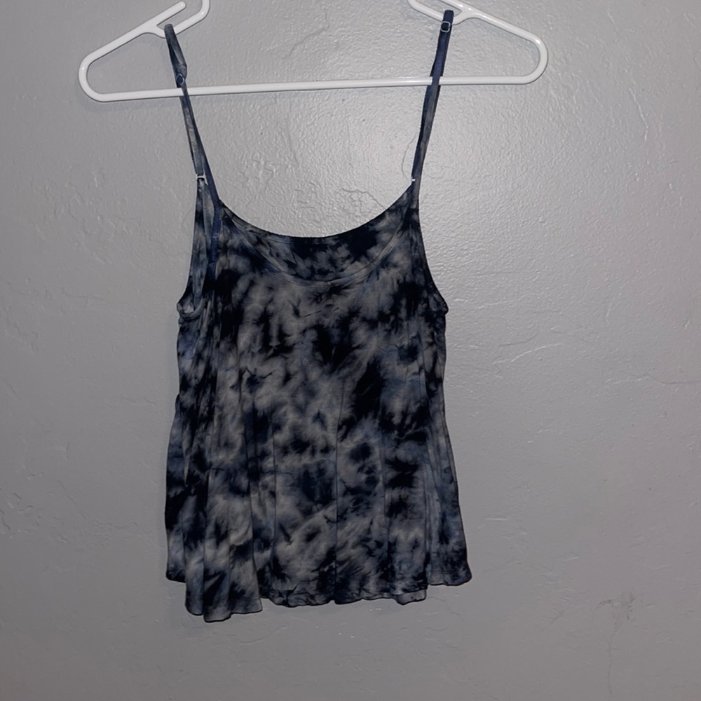 M cropped tank top